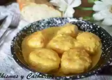 ALBÓNDIGAS DE BACALAO CON SALSA DE CURRY