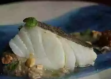 BACALAO CON BERENJENA Y TOMATE SECO