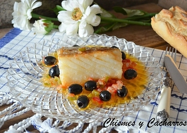 BACALAO CON SALSA DE ACEITUNAS