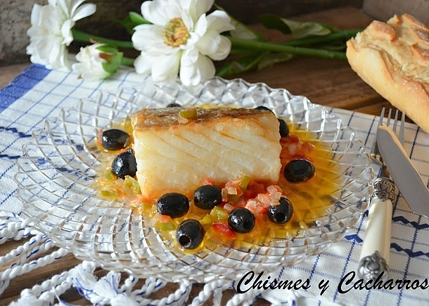 BACALAO CON SALSA DE ACEITUNAS